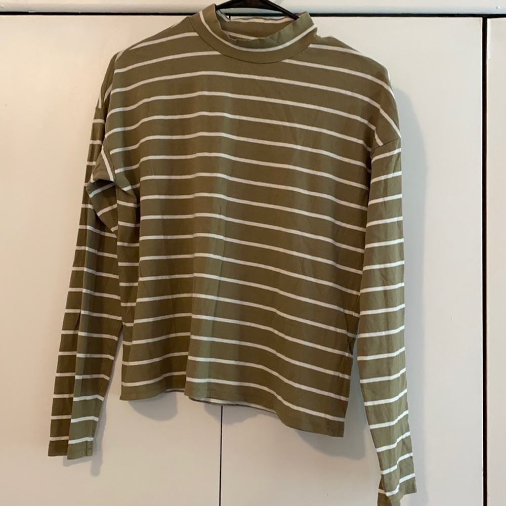 Everlane boxy mock neck long sleev
